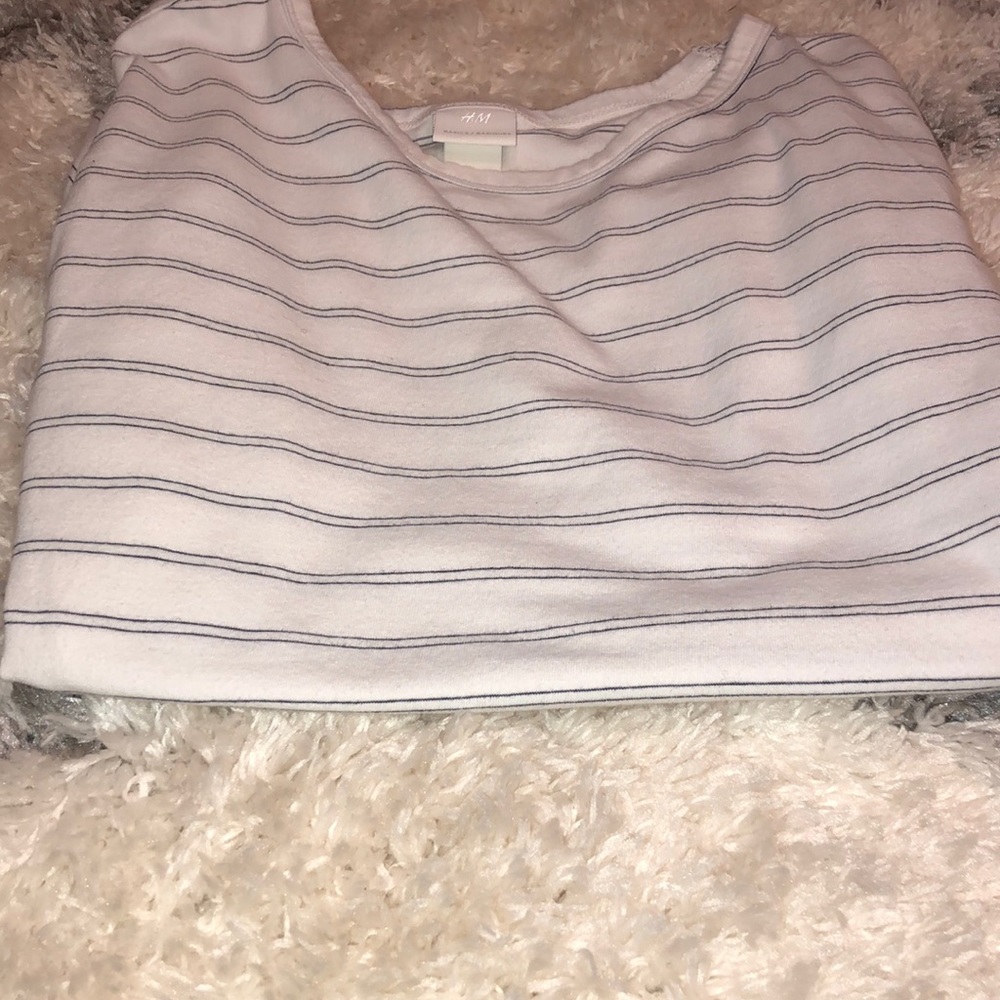 H&M white striped short sleeved tee
